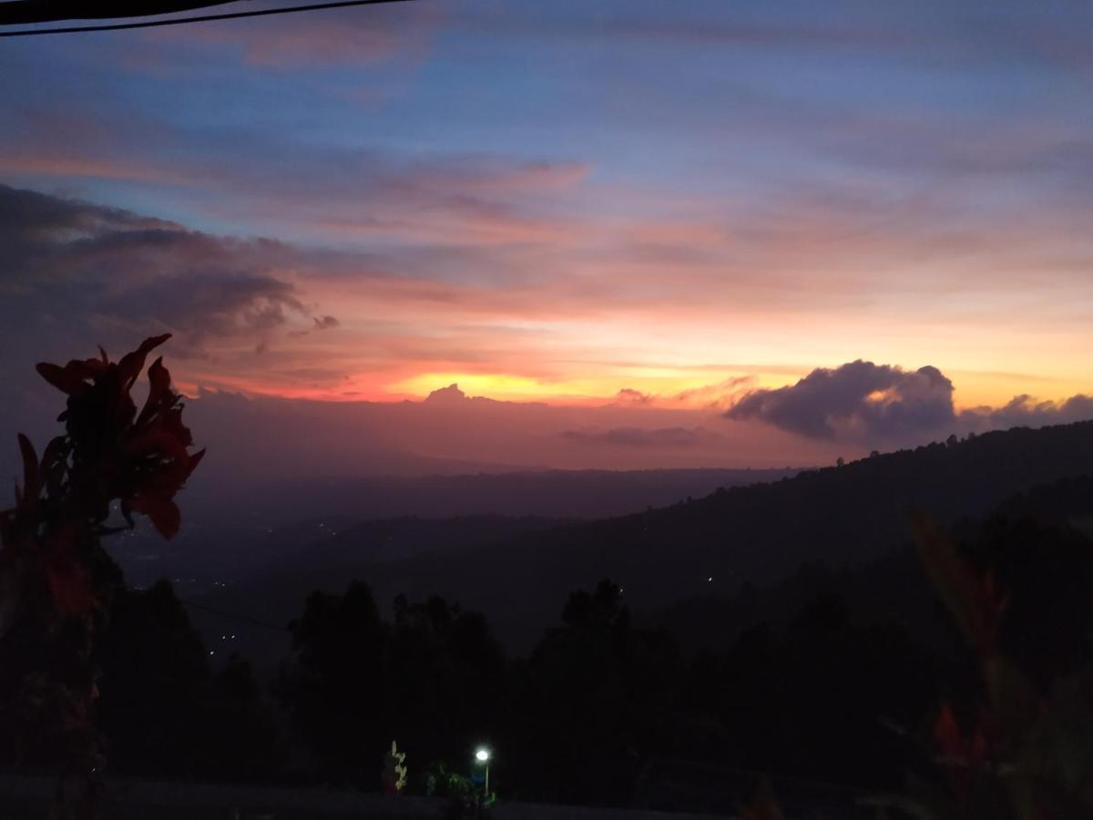 Puri Sunset Homestay Мундук Экстерьер фото